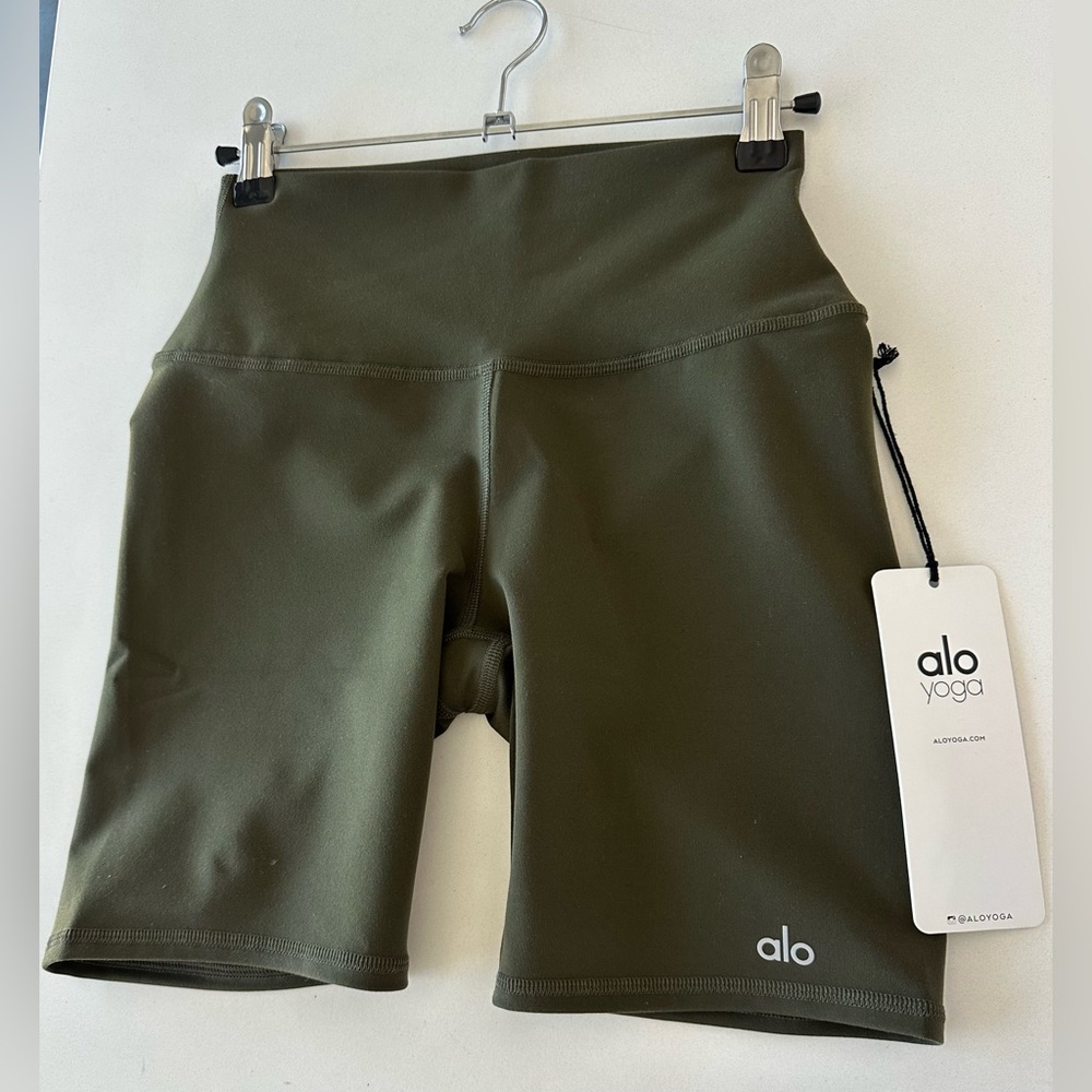 ALO Yoga Green Bike Shorts High Waist Compression